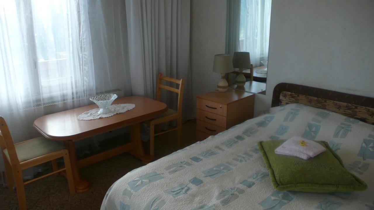 Privatviesnica Zvaigzne Hotel Jurmala Bilik gambar